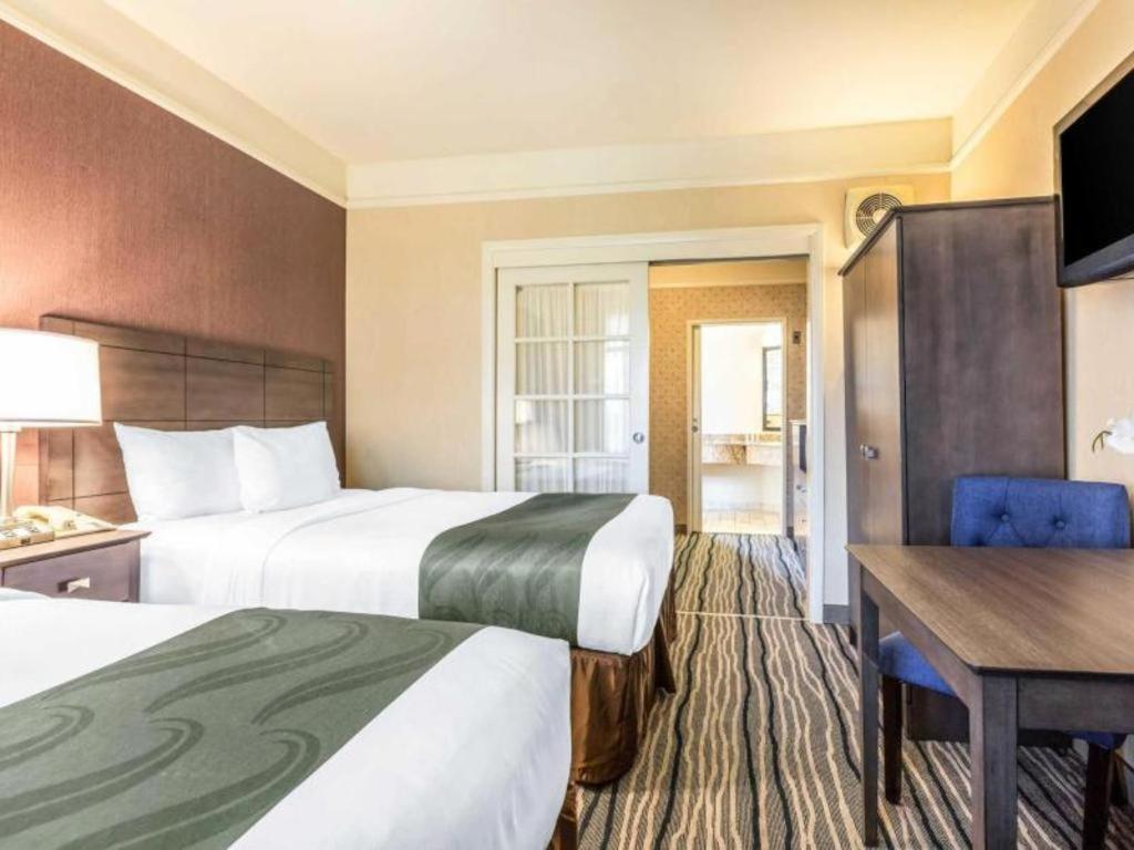 Hotel Ramada By Wyndham San Diego
