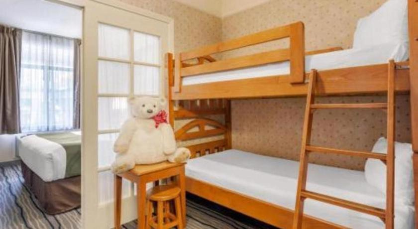 Ramada By Wyndham San Diego