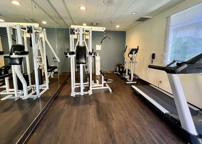 Ramada Suites By Wyndham San Diego
