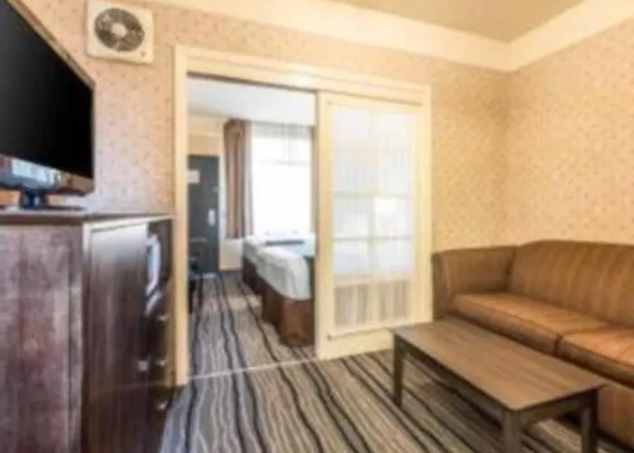 Ramada Suites By Wyndham San Diego