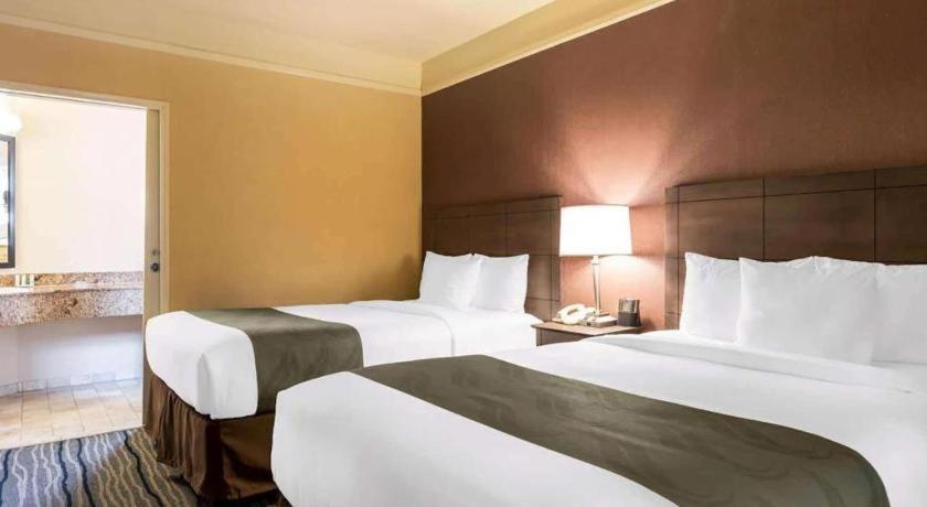 Ramada By Wyndham 2*
