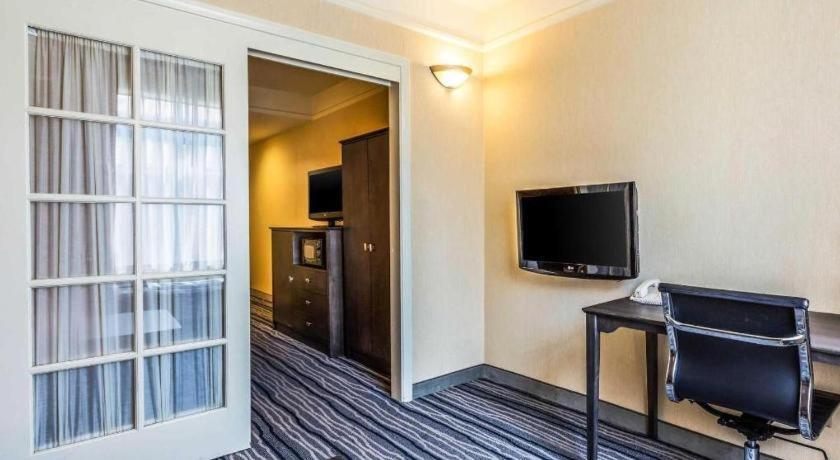 Ramada By Wyndham