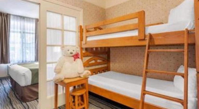 Ramada By Wyndham San Diego