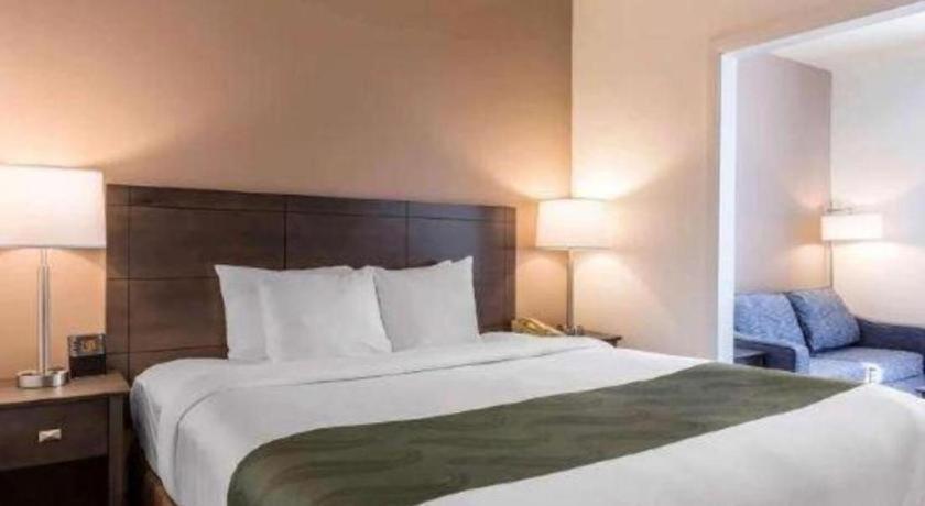 Ramada By Wyndham Hotel
